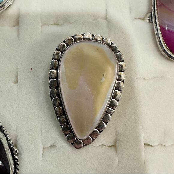 💕 Mother of pearl pear silver overlay 925 gemstone ring. Size 6 - Picture 5 of 6